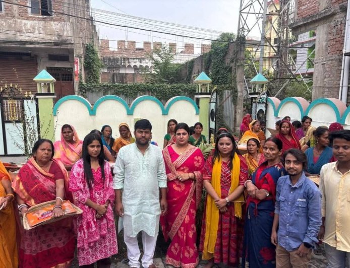 छठ महापर्व पर समृद्धि फाउंडेशन एवं श्रेयांश इंस्टिट्यूट की ओर से पूजन सामग्री वितरित की...